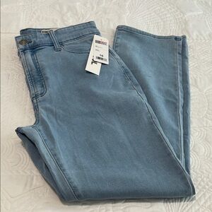 NWT 32 degrees COOL Women’s slim Straight Leg sweatpant Jeans - TFG!